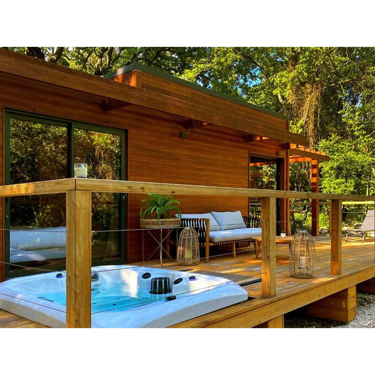 Smartbox Échappée de 3 jours en lodge avec bain bouillonnant et VTT près de Nîmes - Coffret Cadeau Séjour