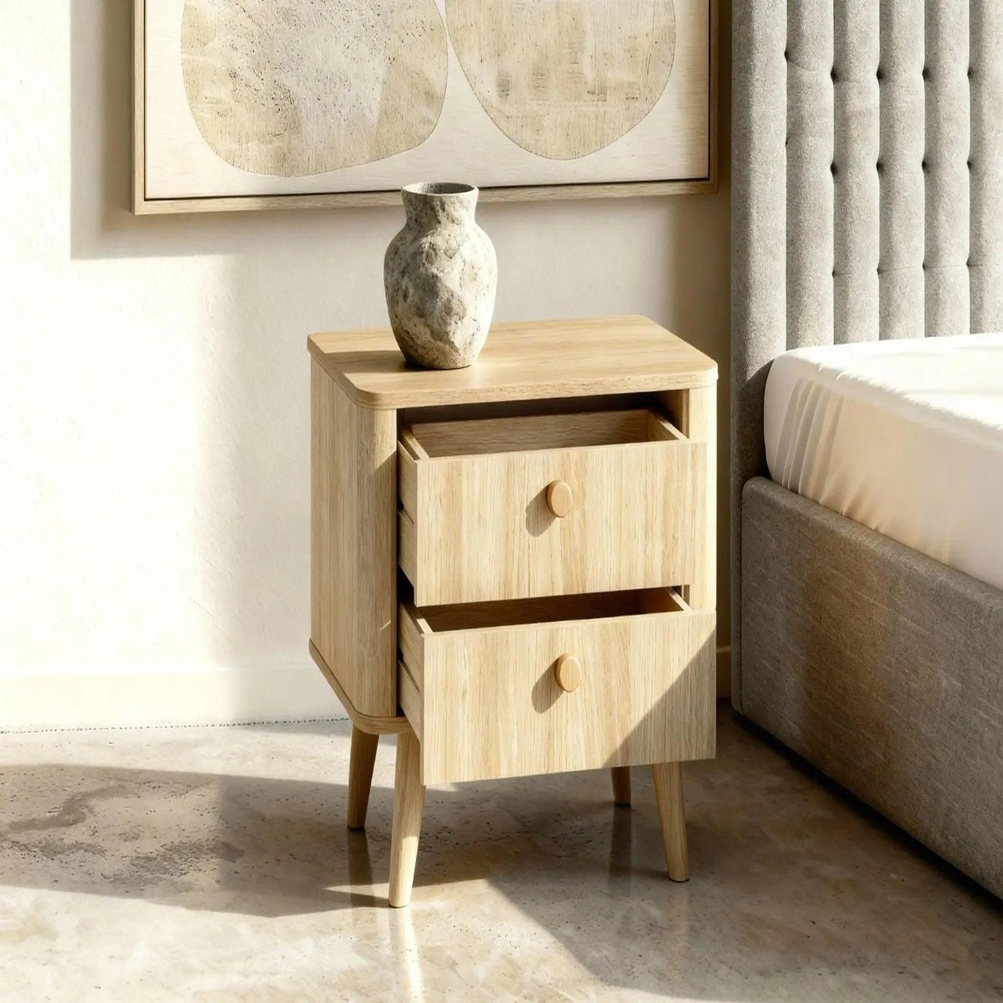 Voir la diapositive 4 : CASANOVA PARIS Elora - table de chevet 63cm2 tiroirs pieds bois