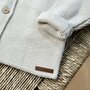 Voir la diapositive 4 : Petit Béguin Gilet bébé en tricot Lou