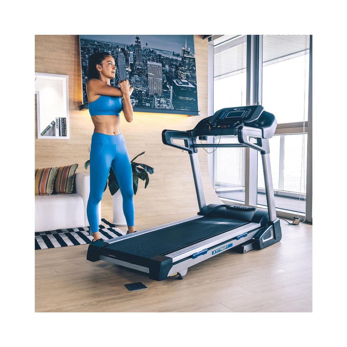 XTERRA Tapis de course Motorisé - Pliable - Xterra - Modèle TRX 4500 - 18 Km/h - Bluetooth/App - Maison/Appartement