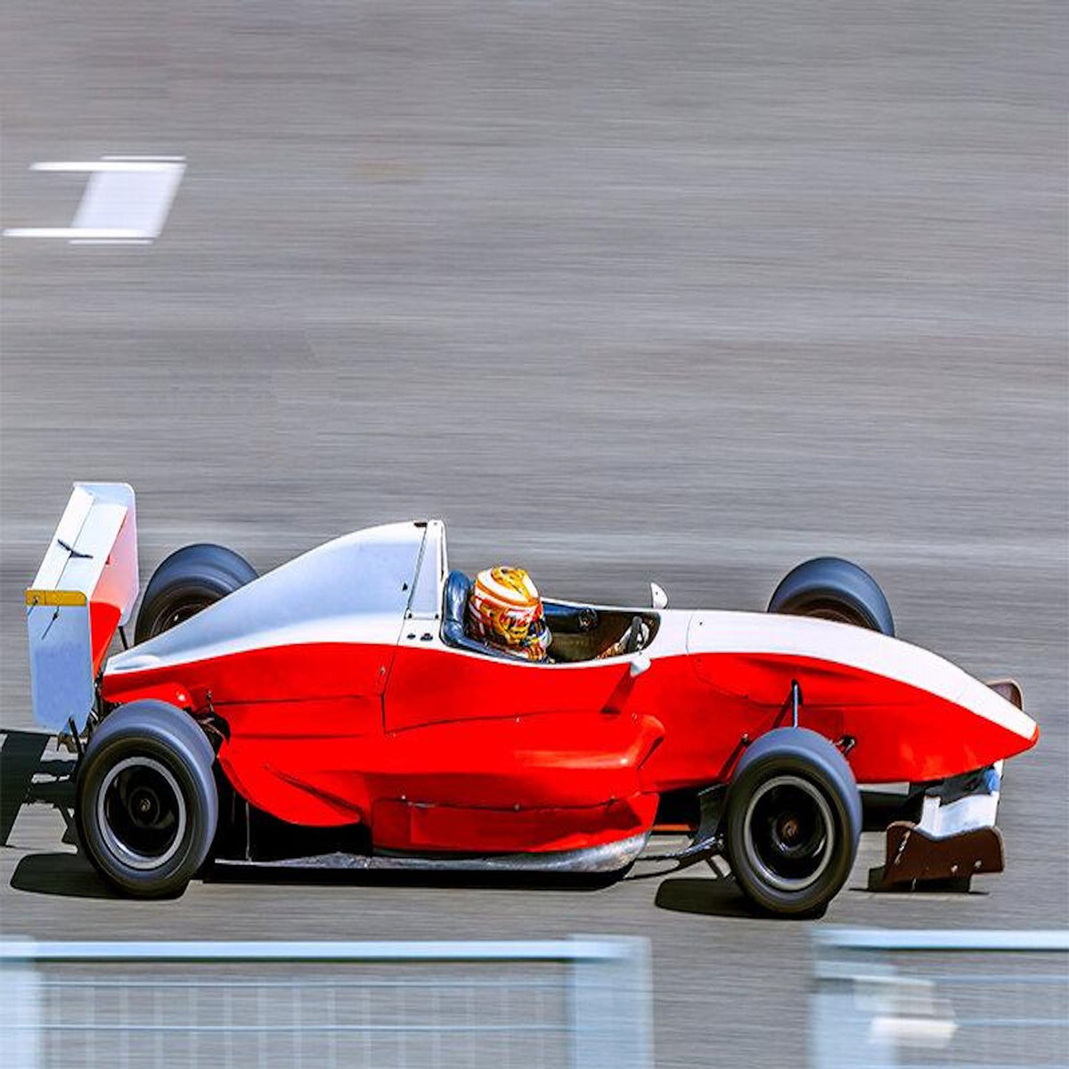 Smartbox Stage de pilotage : 6 tours sur le circuit de Pau-Arnos en Formule 3 - Coffret Cadeau Sport & Aventure