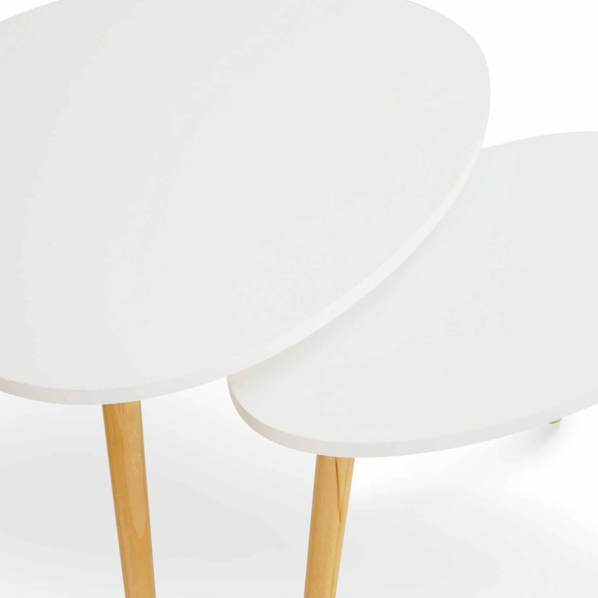 Voir la diapositive 5 : ID MARKET Lot de 2 tables basses gigognes gaia blanc scandinave