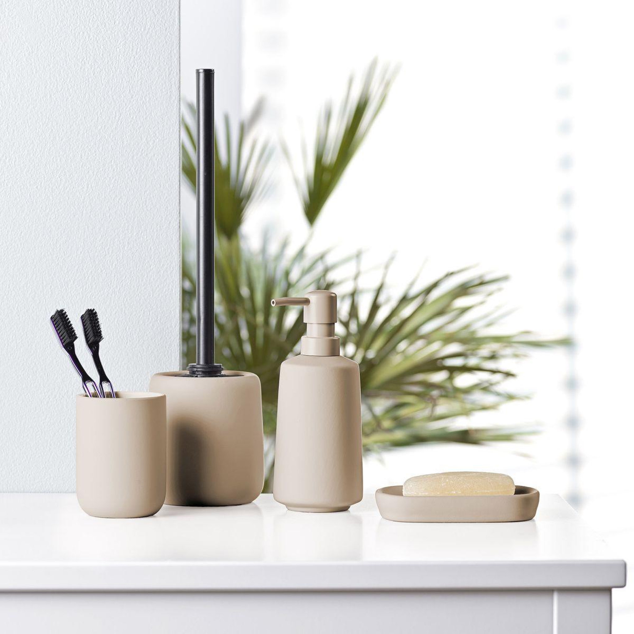 Voir la diapositive 3 : Douceur d'Intérieur Brosse wc en céramique  ceralia  38cm taupe