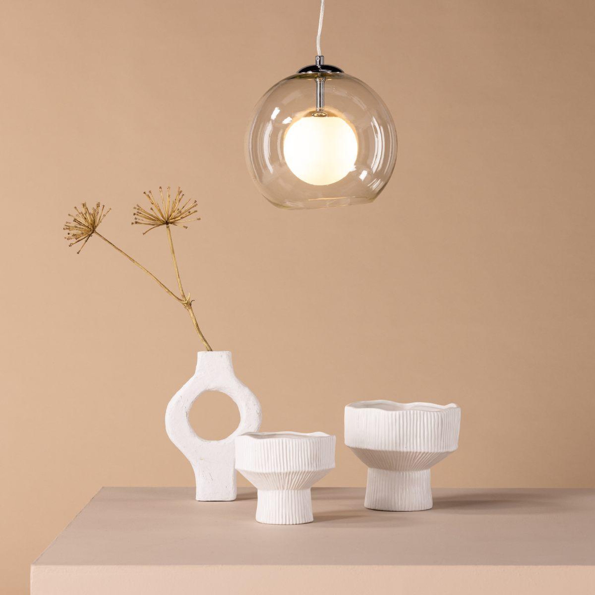 Voir la diapositive 5 : Paris Prix Lampe Suspension Design  Roche  25cm Transparent