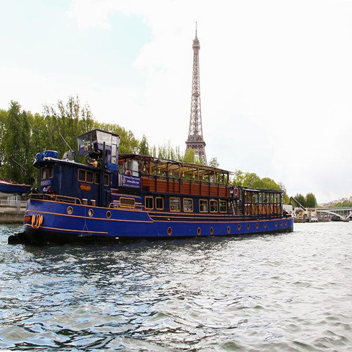 Smartbox Soirée romantique : dîner gastronomique 3 plats avec cocktail et croisière de 2h sur la Seine - Coffret Cadeau Gastronomie