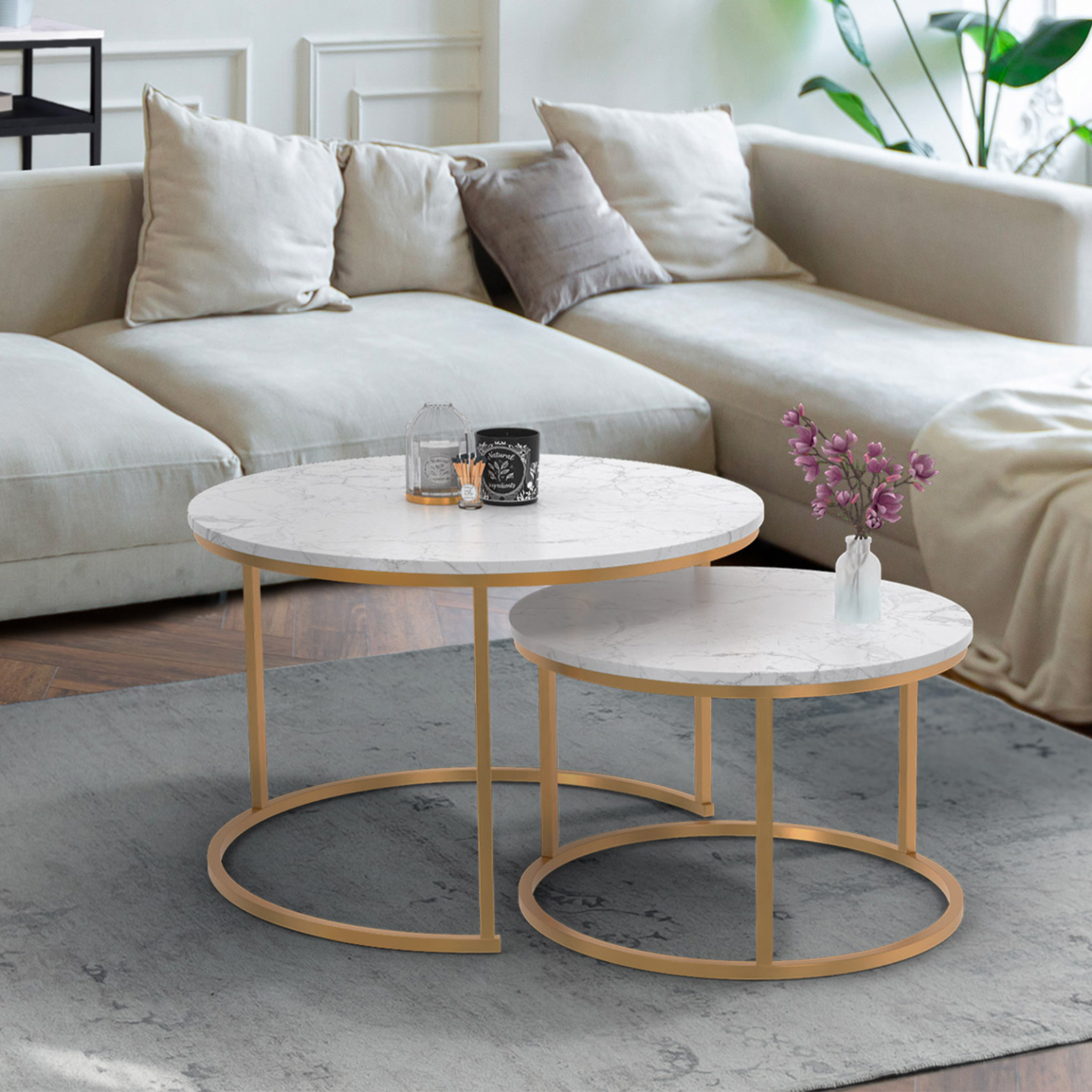 Voir la diapositive 2 : ID MARKET Lot de 2 tables basses gigognes alaska rondes 54/70 effet marbre et pied doré