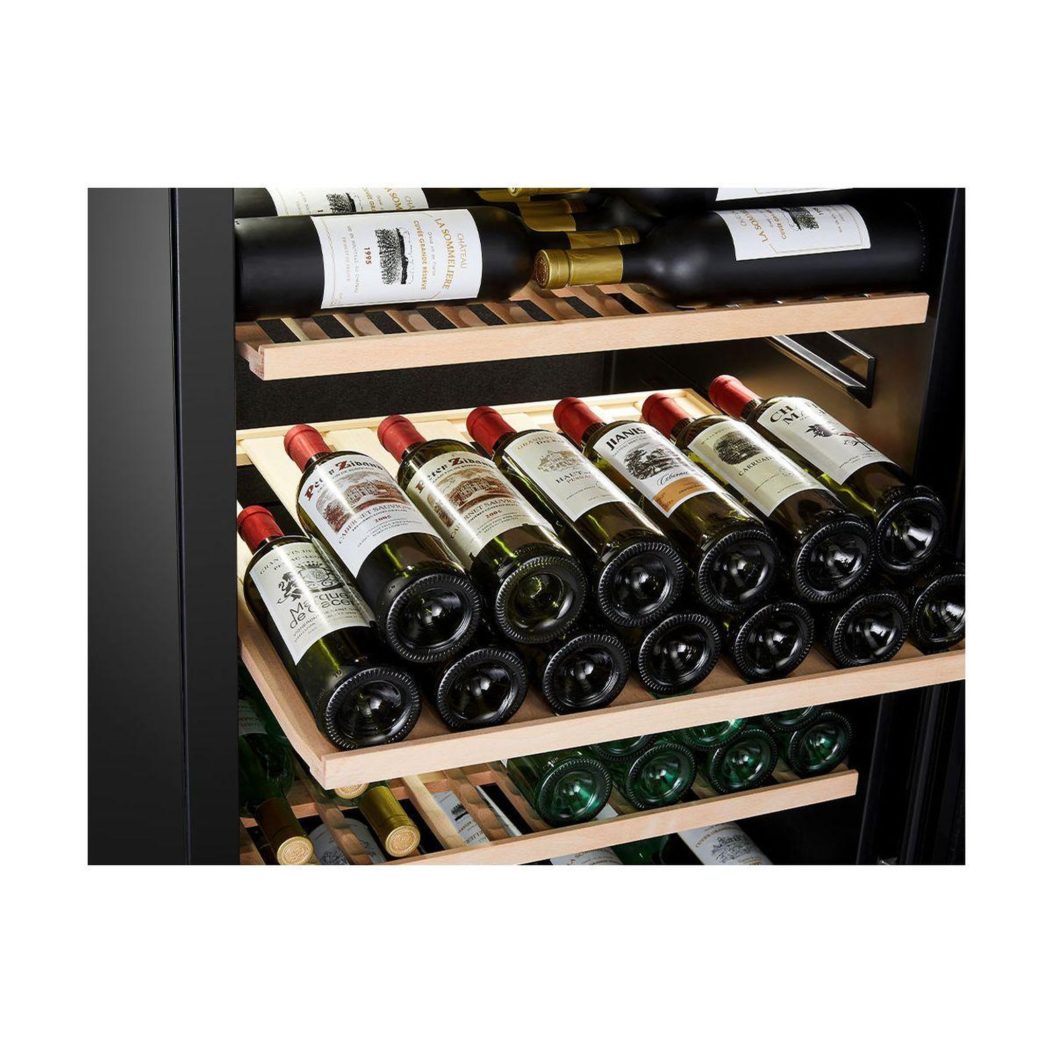 Voir la diapositive 2 : LA SOMMELIERE Clayette CLAPOGEE1