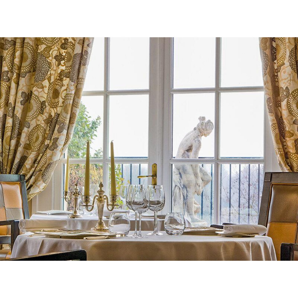 Smartbox Escapade de 2 jours en hôtel 5* avec dîner et accès illimité à l'espace bien-être près de Paris - Coffret Cadeau Séjour