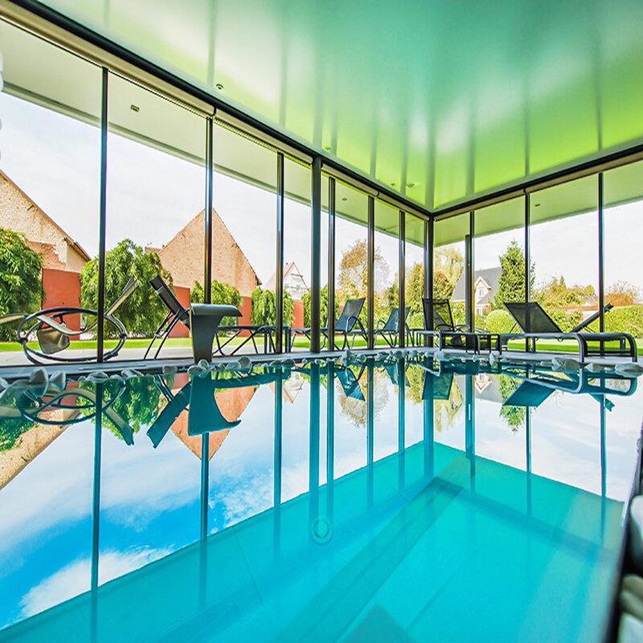Voir la diapositive 2 : Smartbox Halte de 2 jours en 3* avec dîner et accès au spa près de strasbourg - coffret cadeau séjour