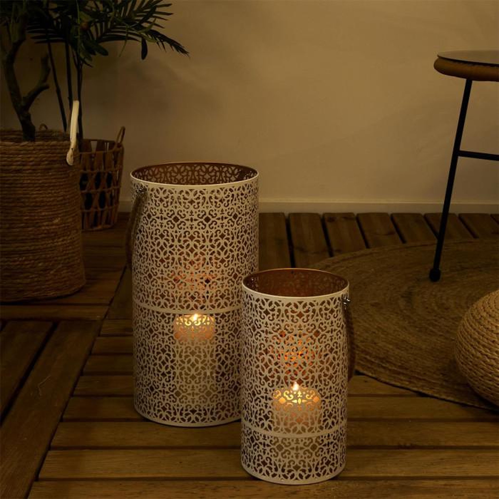 Voir la diapositive 4 : Paris Prix Lot de 2 Lanternes Déco  Ajouré  39cm Blanc