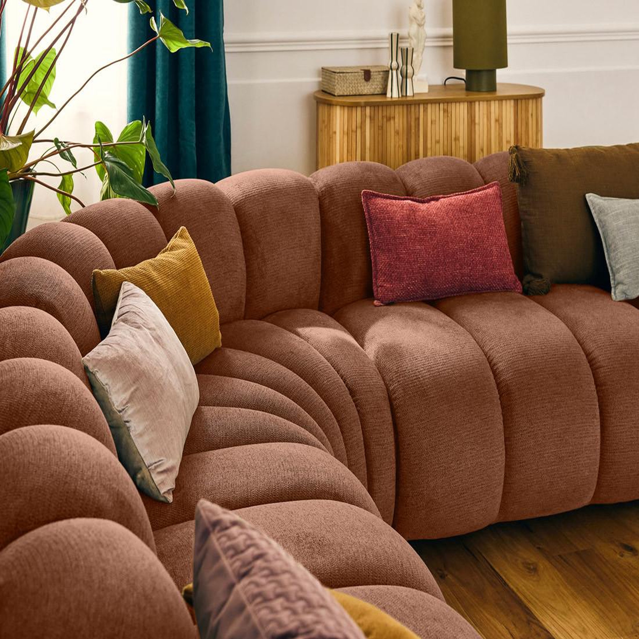 Voir la diapositive 6 : LISA DESIGN Debbie - canapé modulable d'angle droit 5 places en tissu texturé