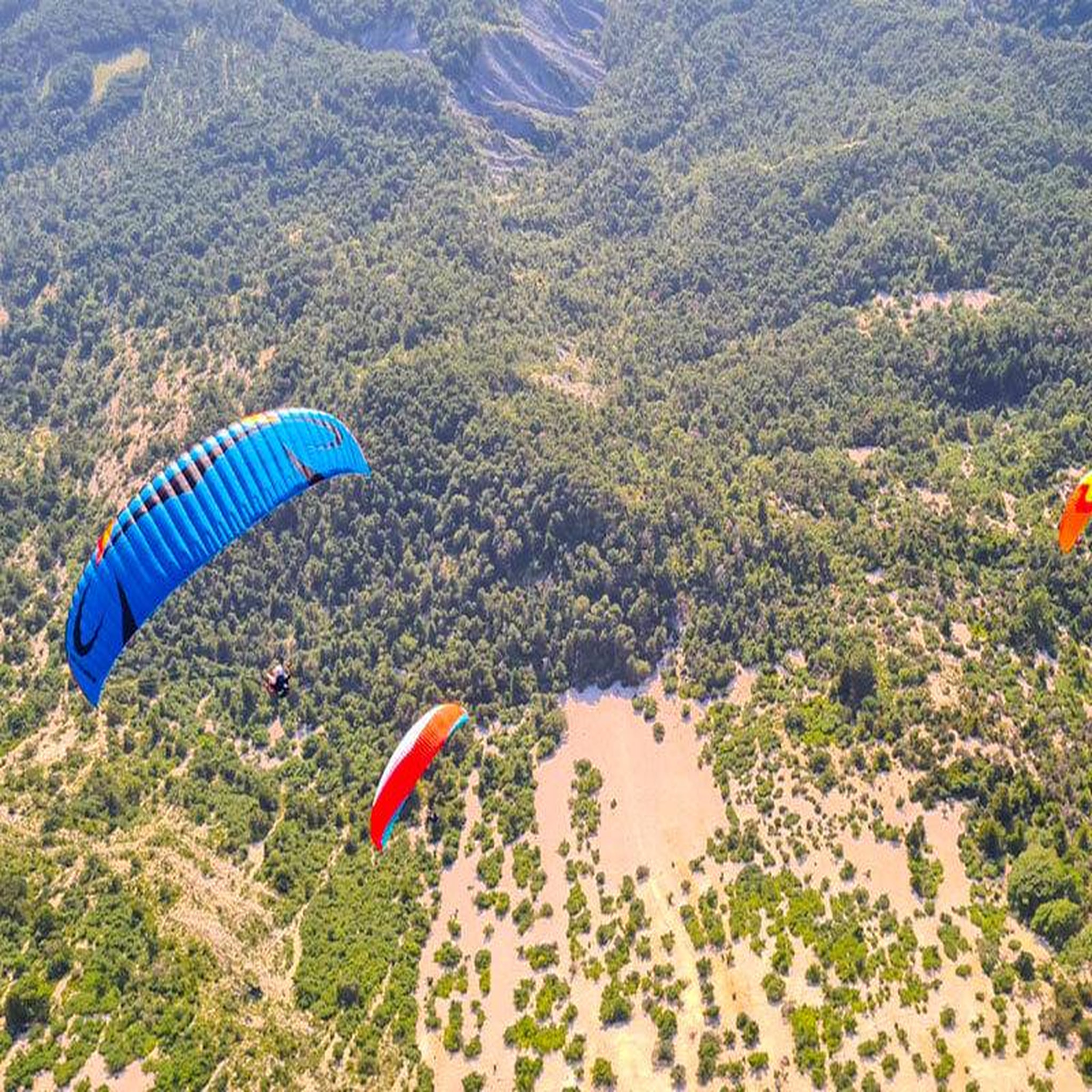 Voir la diapositive 4 : Smartbox Vol en parapente de 20 min dans le Verdon - Coffret Cadeau Sport & Aventure
