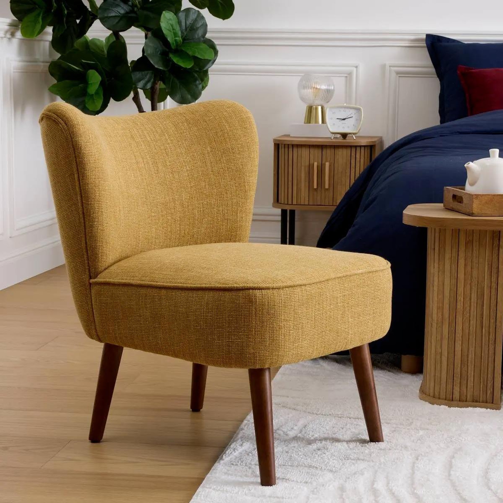 Voir la diapositive 2 : ATMOSPHERA Fauteuil design  aera  72cm ocre
