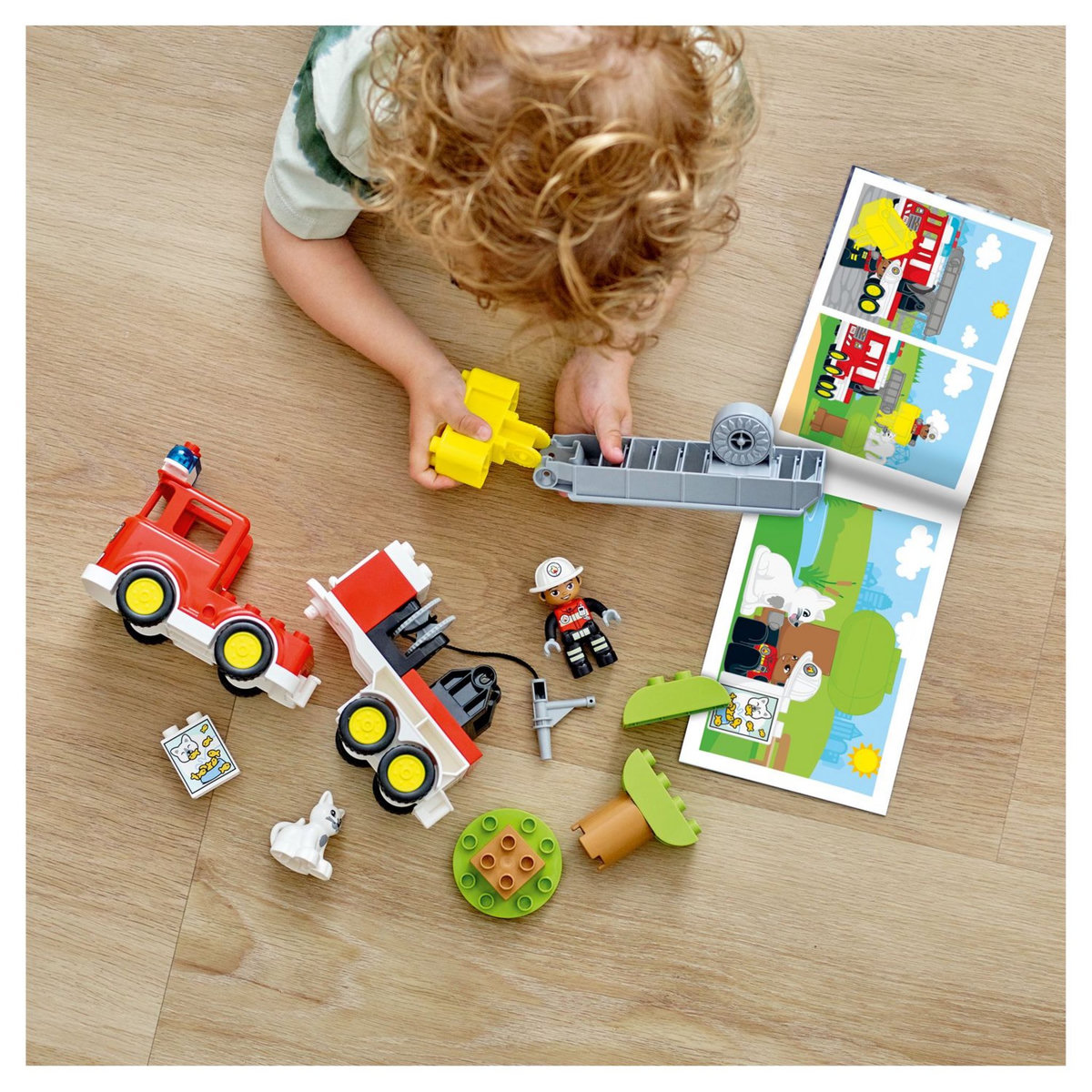 LEGO DUPLO Town 10969 - Le Camion de Pompiers, Jouet Enfants 2 Ans, avec Lumières et Sirène