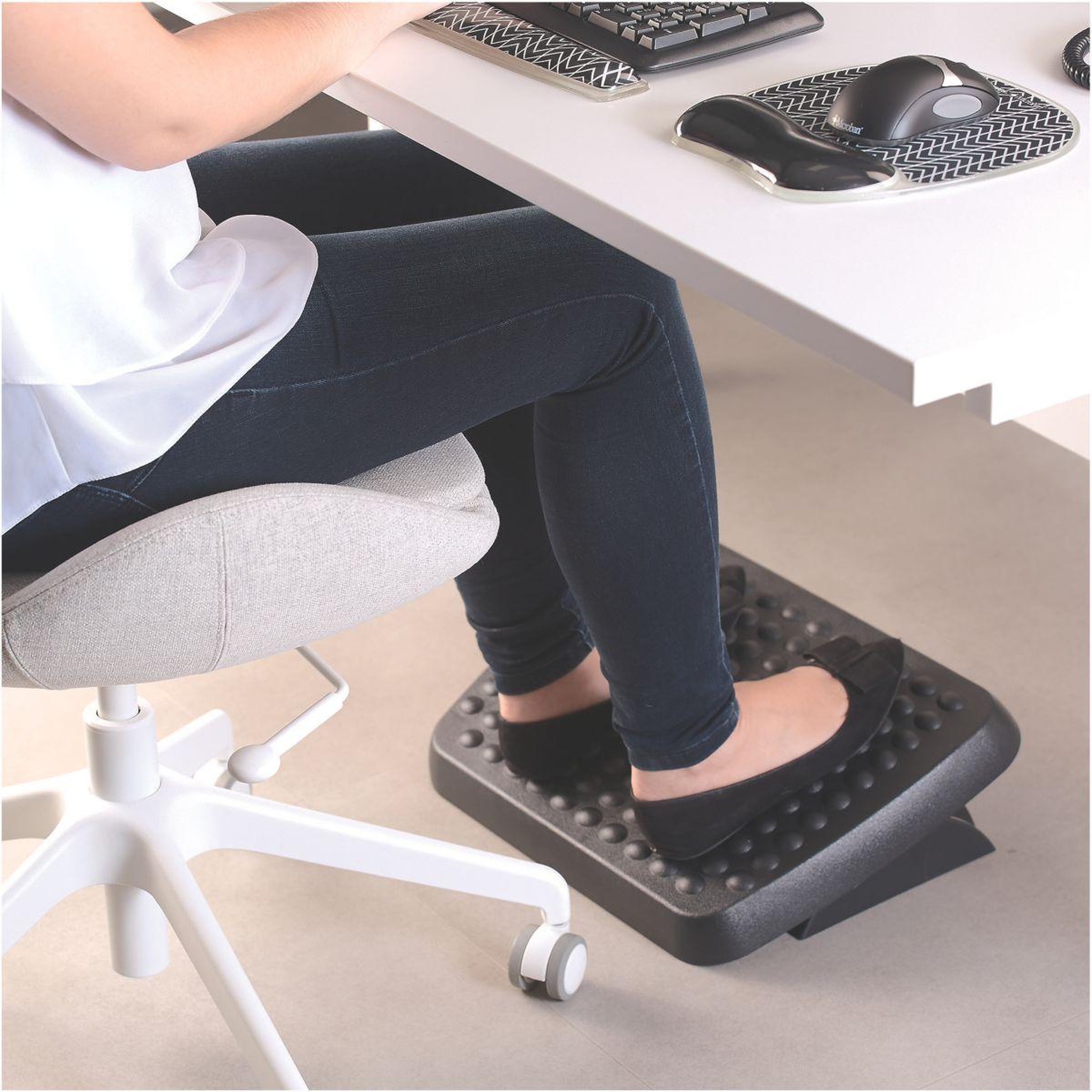 Voir la diapositive 2 : Fellowes Syst. Position repose pieds standard