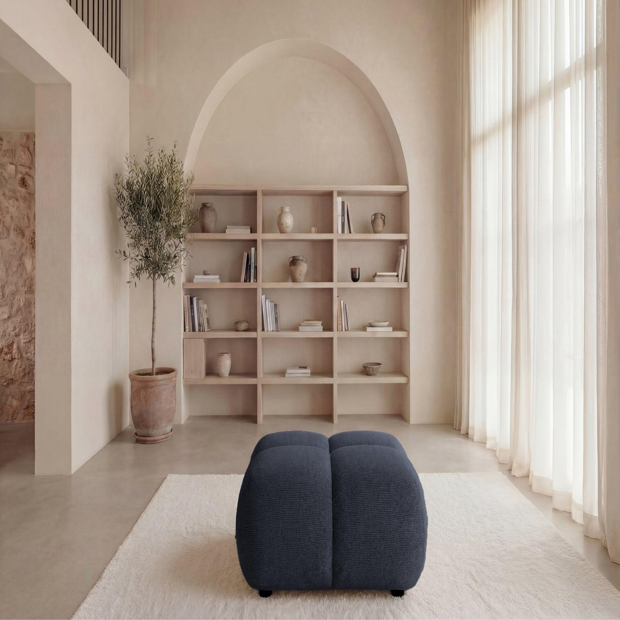 Voir la diapositive 3 : CASANOVA PARIS Constance - pouf en tissu chenille 72x72x43.5