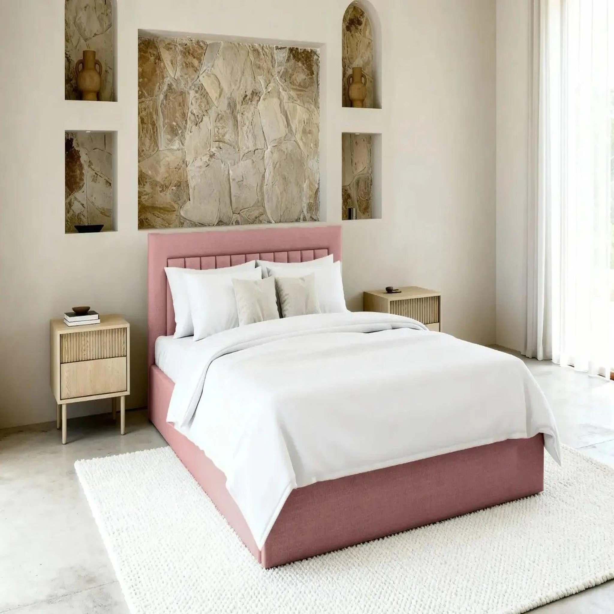 Voir la diapositive 2 : CASANOVA PARIS Camille - lit coffre tissu velours