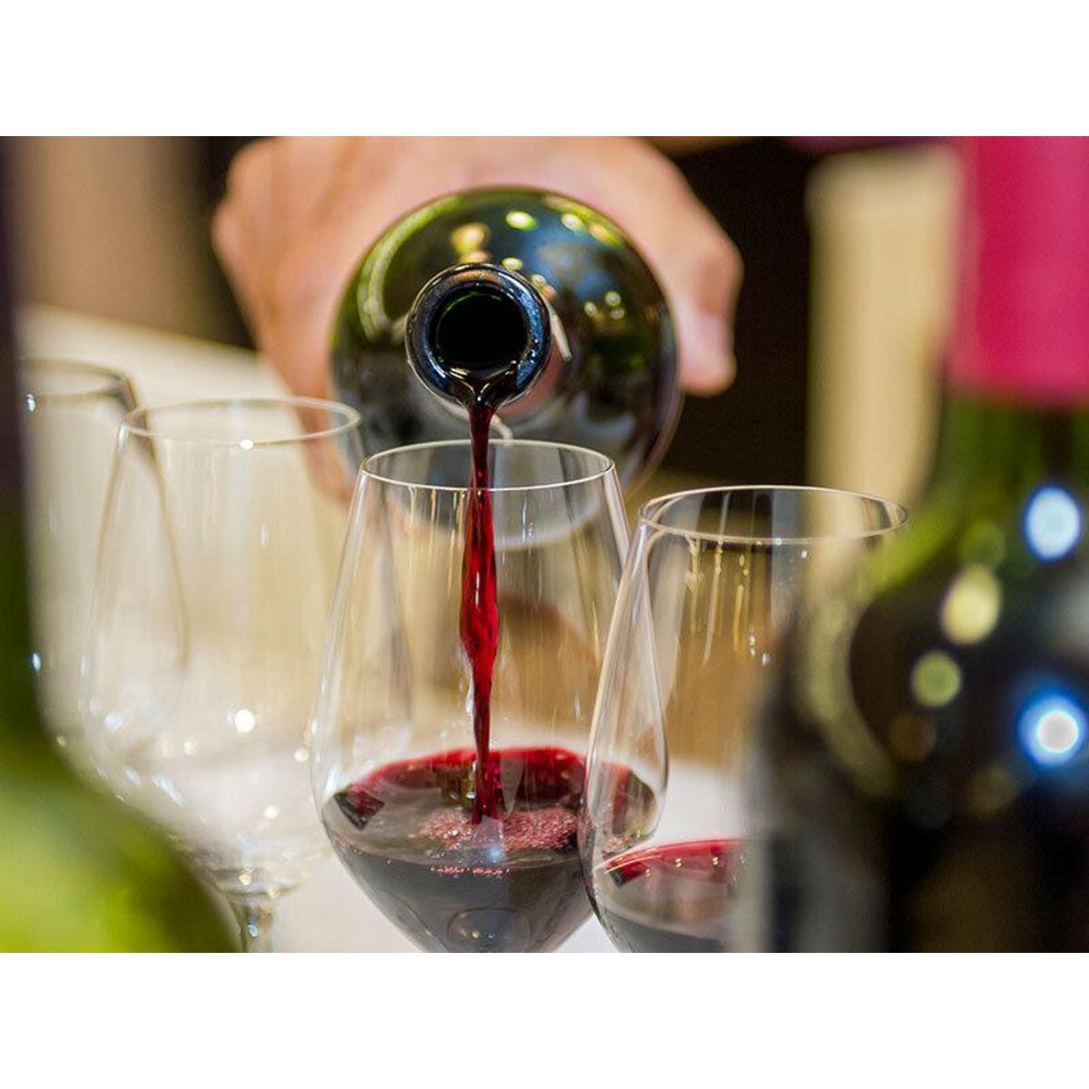 Smartbox Coffret 7 services livré à domicile : produits de sélection MOF, terrines et vin - Coffret Cadeau Gastronomie