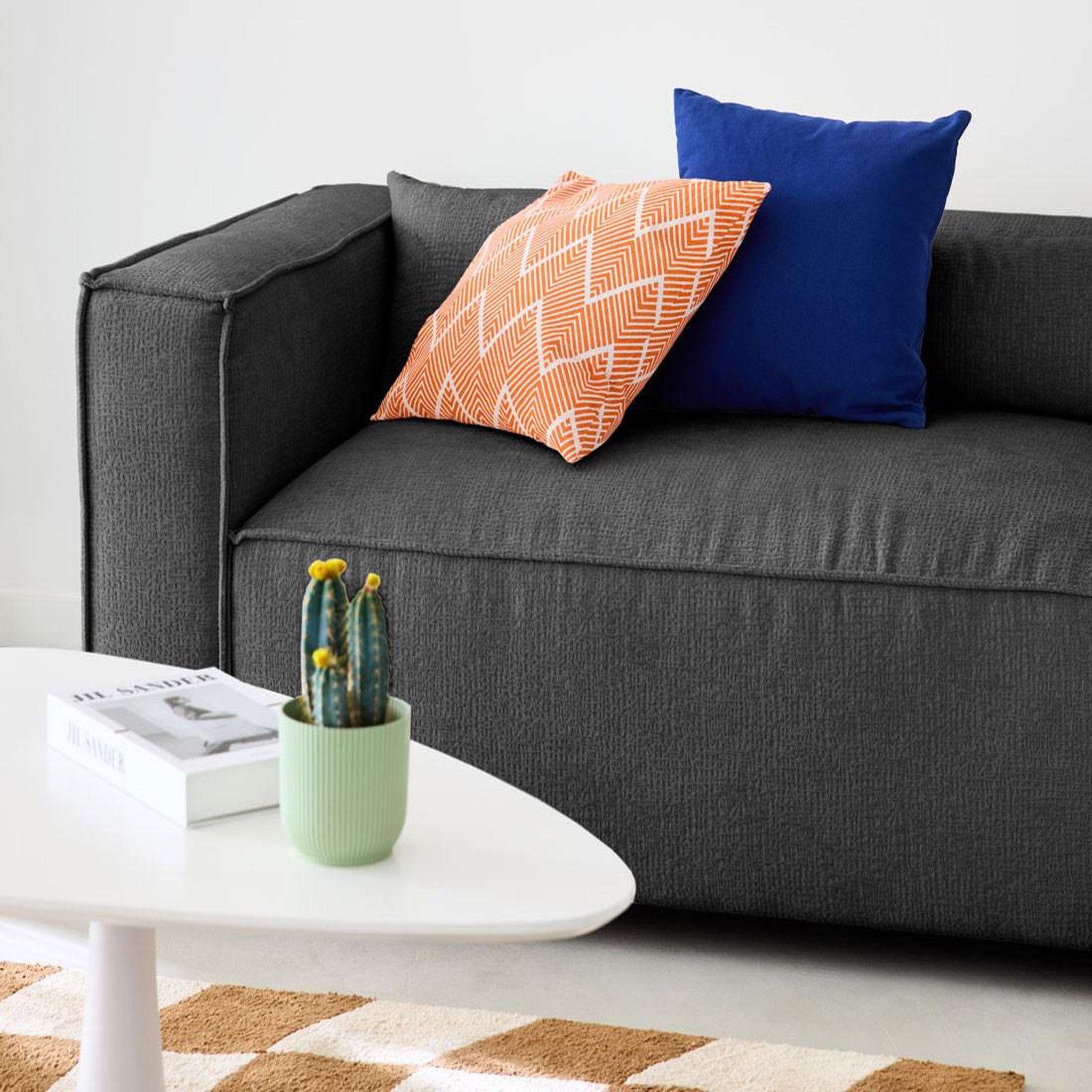 Voir la diapositive 3 : LISA DESIGN Ela - canapé d'angle droit 4 places - en tissu velours relief