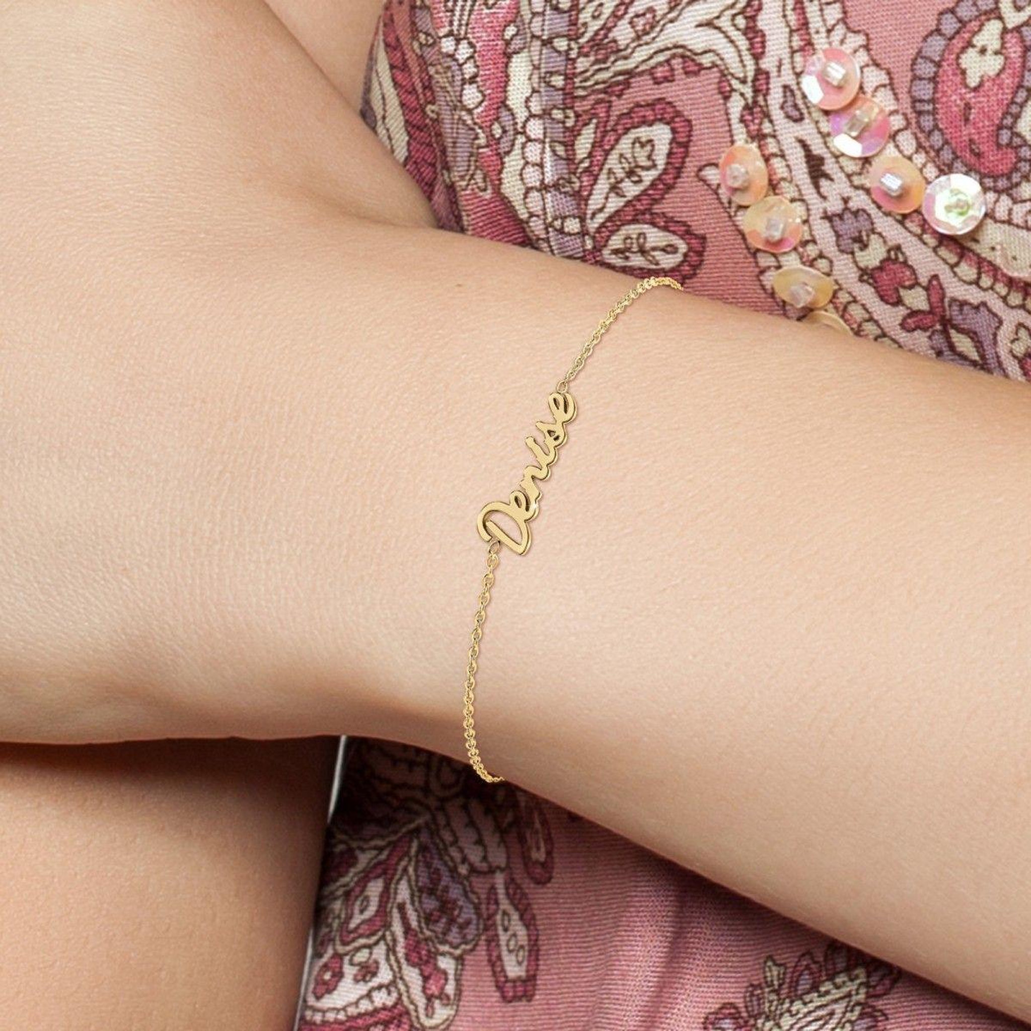 Voir la diapositive 2 : SC CRYSTAL Denise - Bracelet prénom