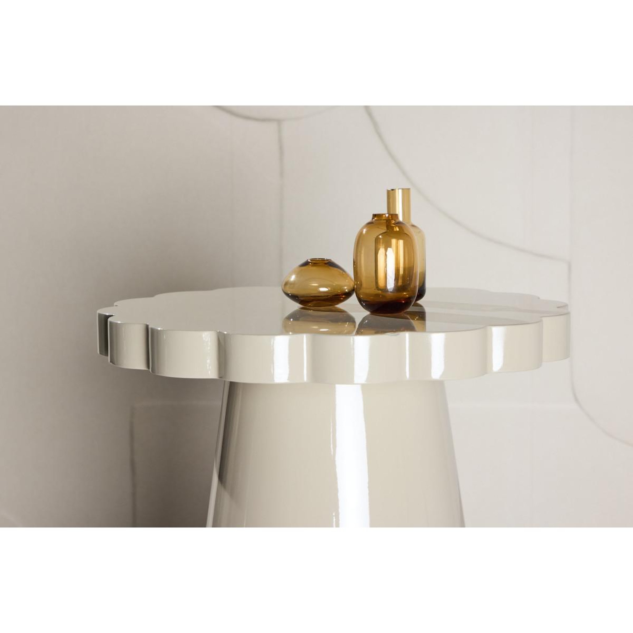 Voir la diapositive 3 : Paris Prix Table d'appoint design  krull  55cm beige laqué
