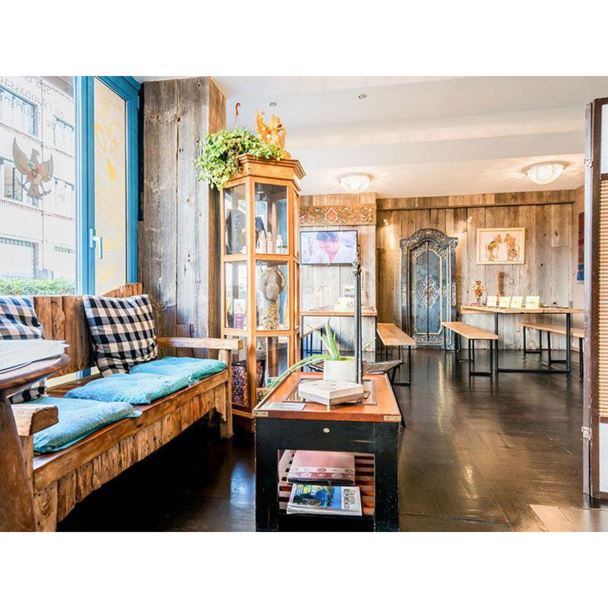 Smartbox Massage balinais du corps à l'huile de frangipanier de 50 min chez Mamabali Spa Paris - Coffret Cadeau Bien-être