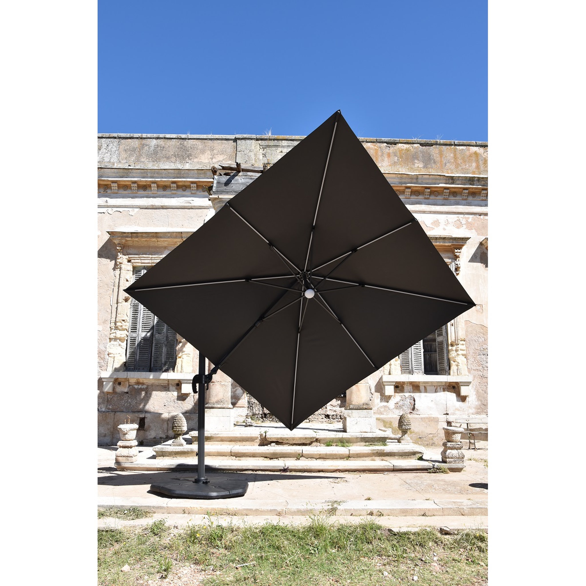 Voir la diapositive 2 : Parasol déporté 3x3m aluminium à bandeau LED gris CAPEO