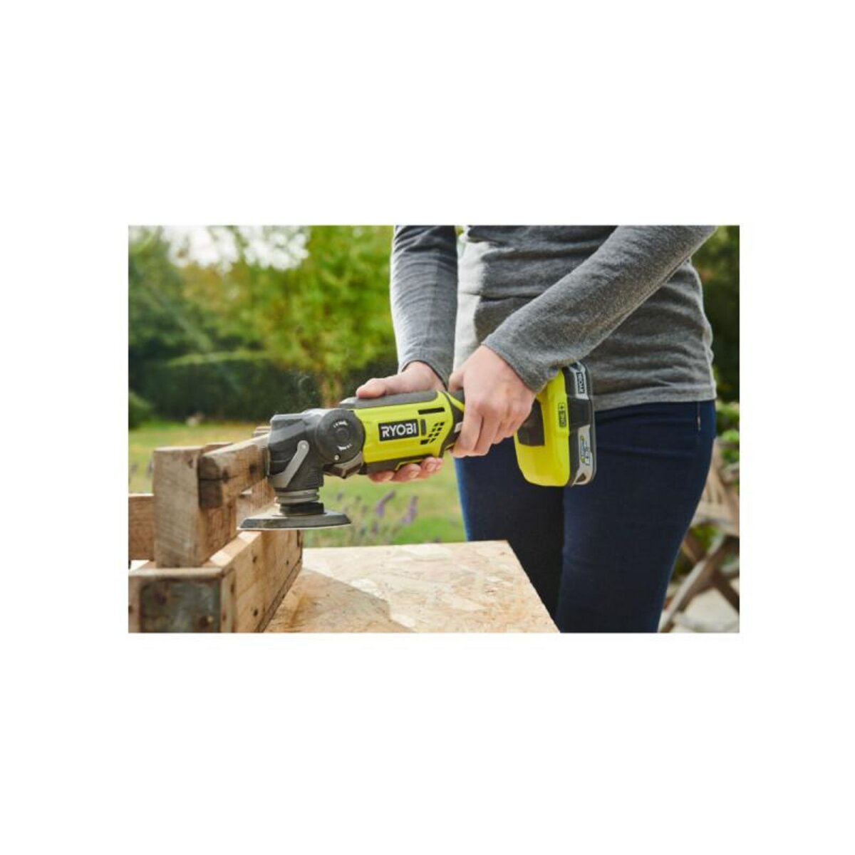 Ryobi Pack RYOBI Multitool 18V One+ R18MT-0 - 1 Batterie 2.5Ah - 1 Chargeur rapide RC18120-125