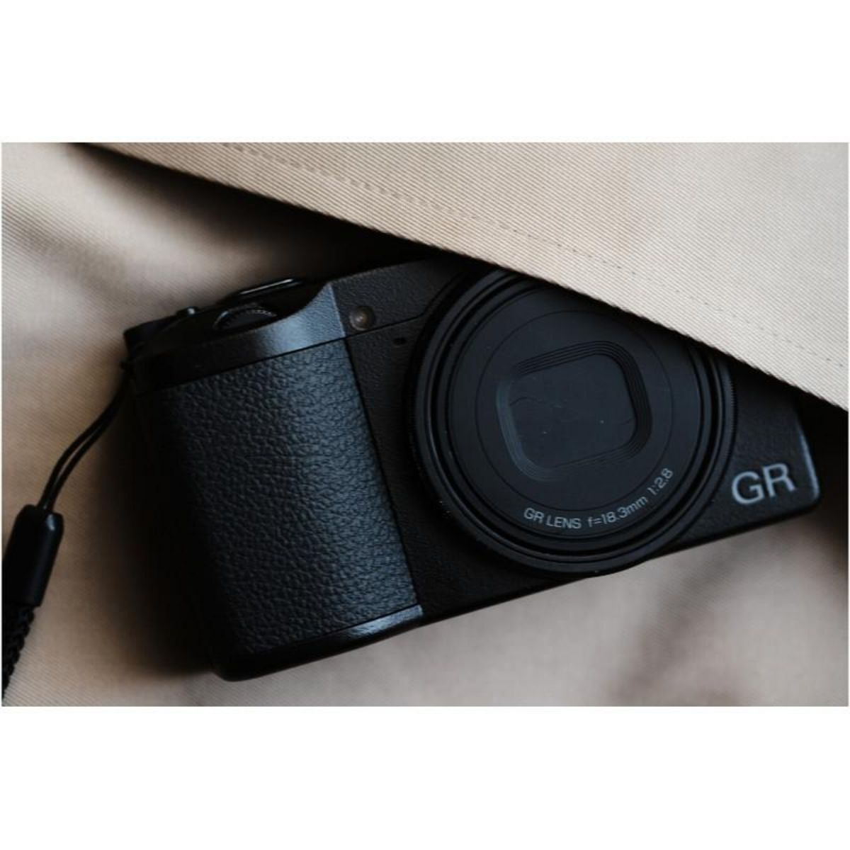 Ricoh Appareil photo Compact GR III HDF