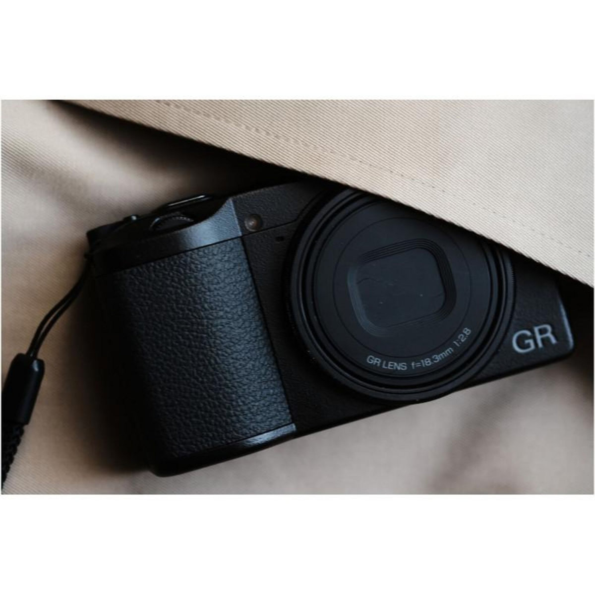 Ricoh Appareil photo Compact GR III HDF