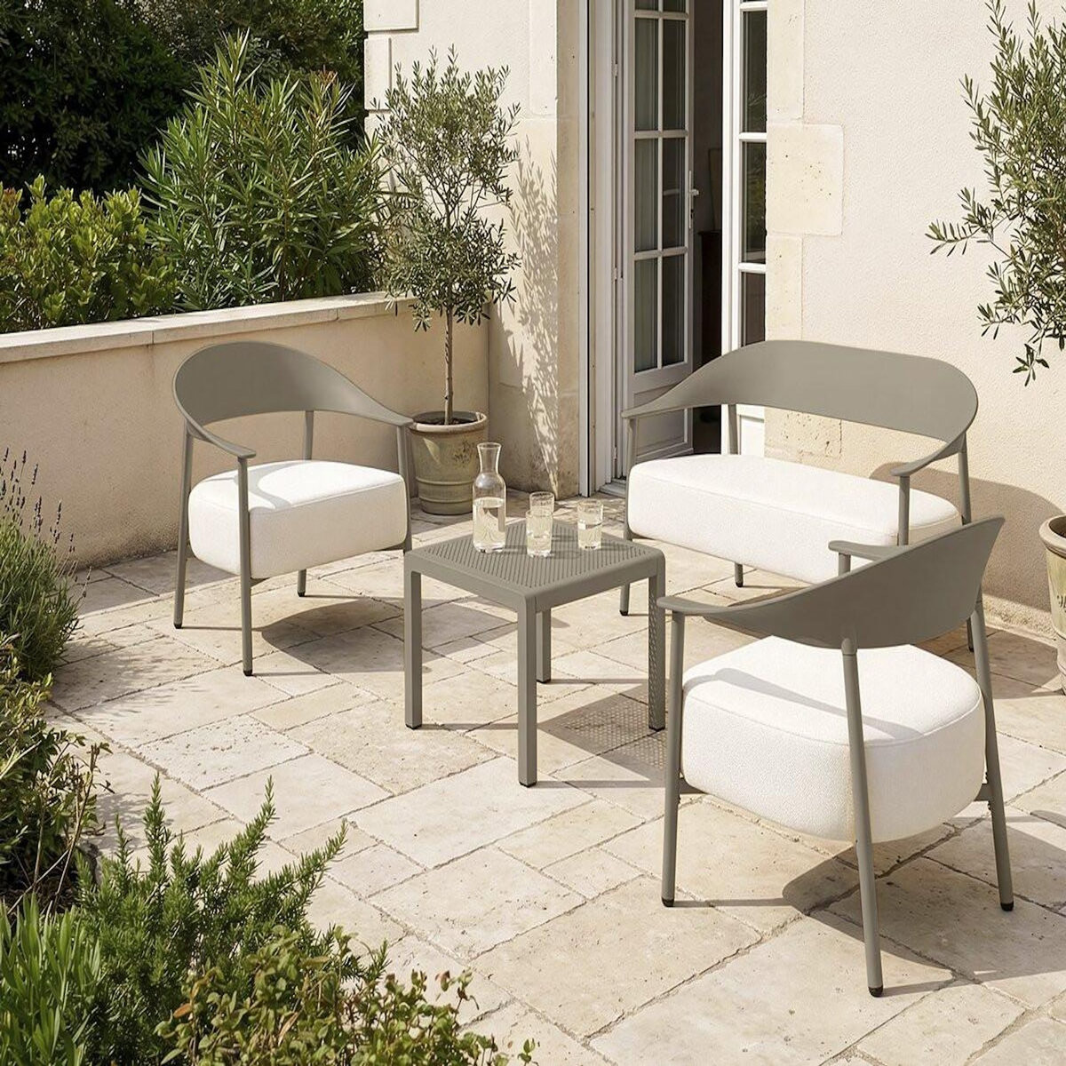 Habitat et Jardin Salon de jardin en métal et plastique  Céora  - 4 places - Taupe