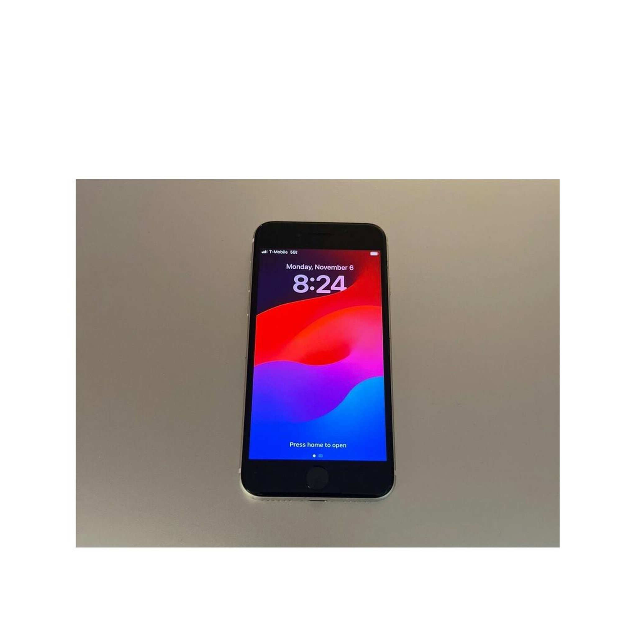Voir la diapositive 3 : APPLE smartphone iPhone SE3 5G 64 Go