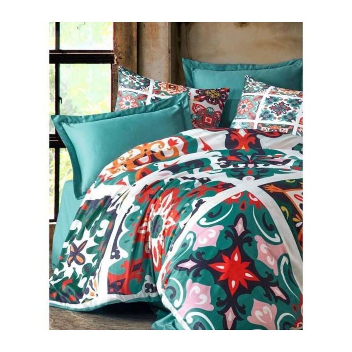 GENERIQUE Parure de lit - 1 housse de couette 220 x 240 cm + 2 taies d'oreiller 60 x 60 cm - 100 % polyester microsatin - Vert