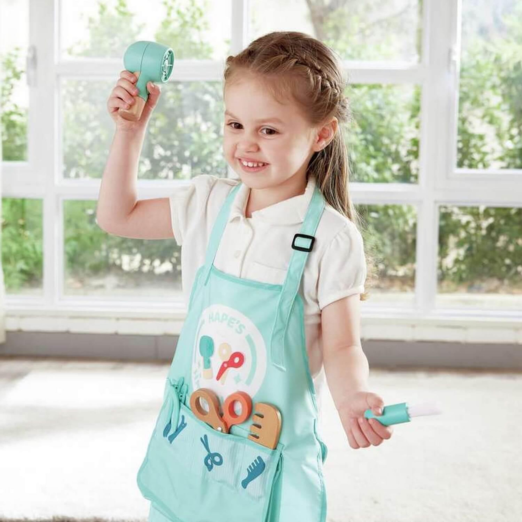 Voir la diapositive 6 : Hape Kit du petit coiffeur en bois