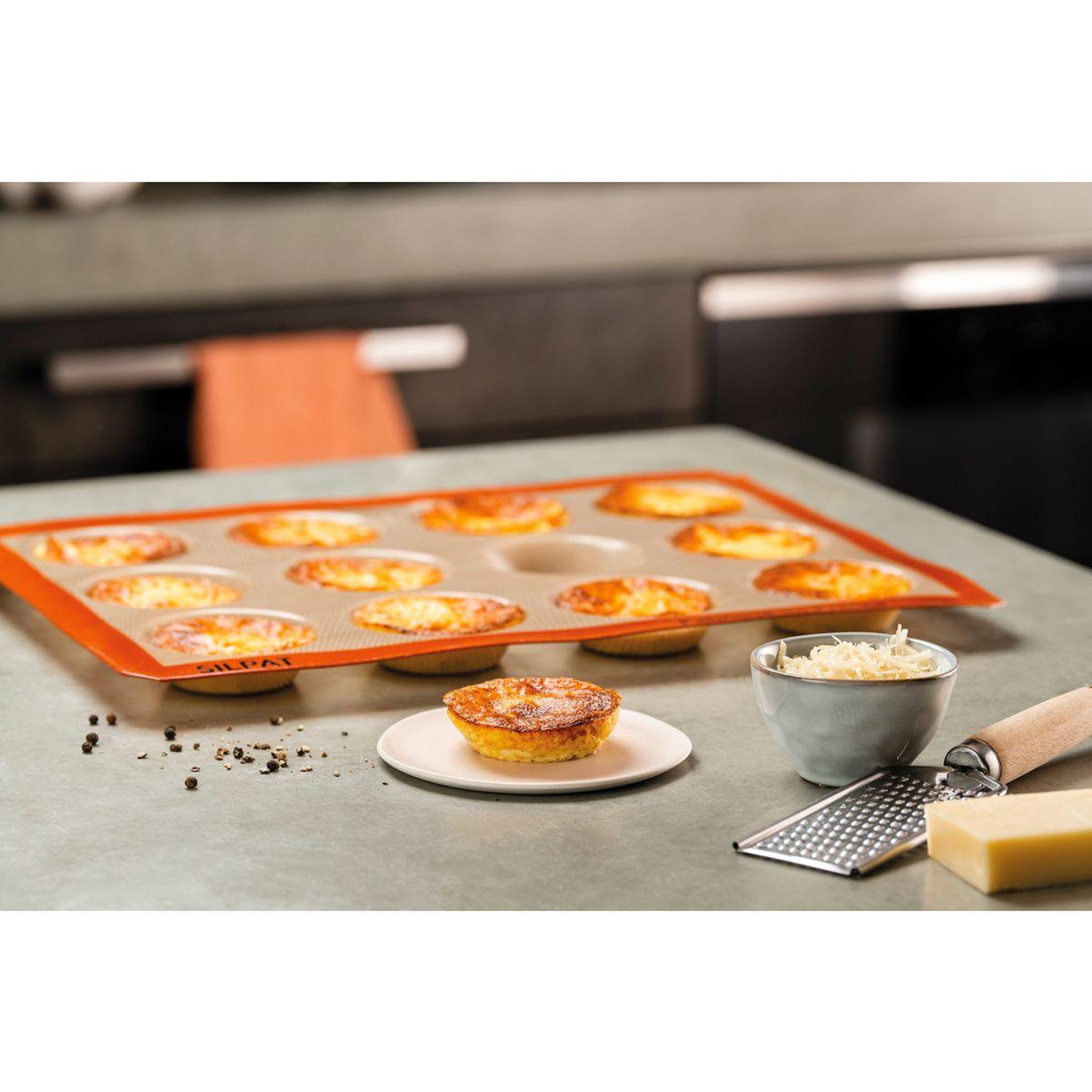 Voir la diapositive 5 : SILPAT Moule à tartelette 12 tartelettes by maison demarle