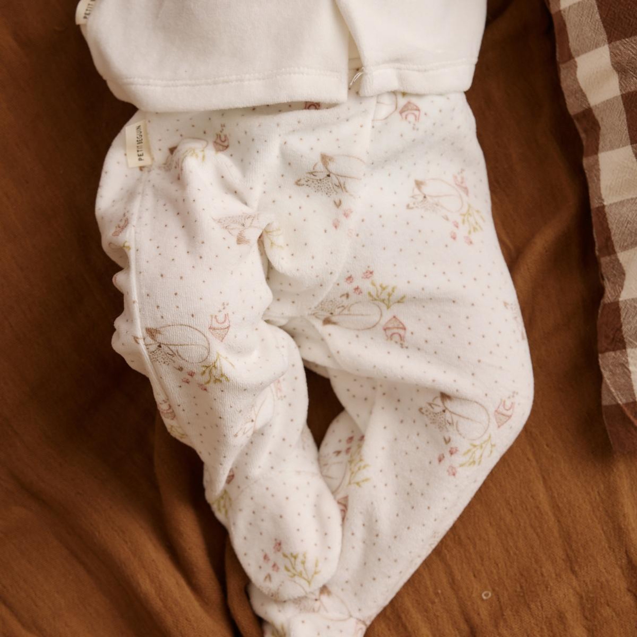 Voir la diapositive 6 : Petit BÃ©guin Ensemble bébé gilet et pantalon avec pieds en velours doucette