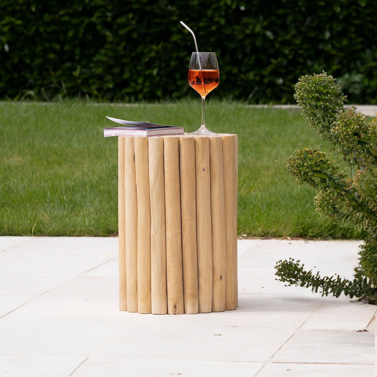 Rendez vous déco Table d'appoint de jardin ronde  en rondins de teck D30 cm-Imani