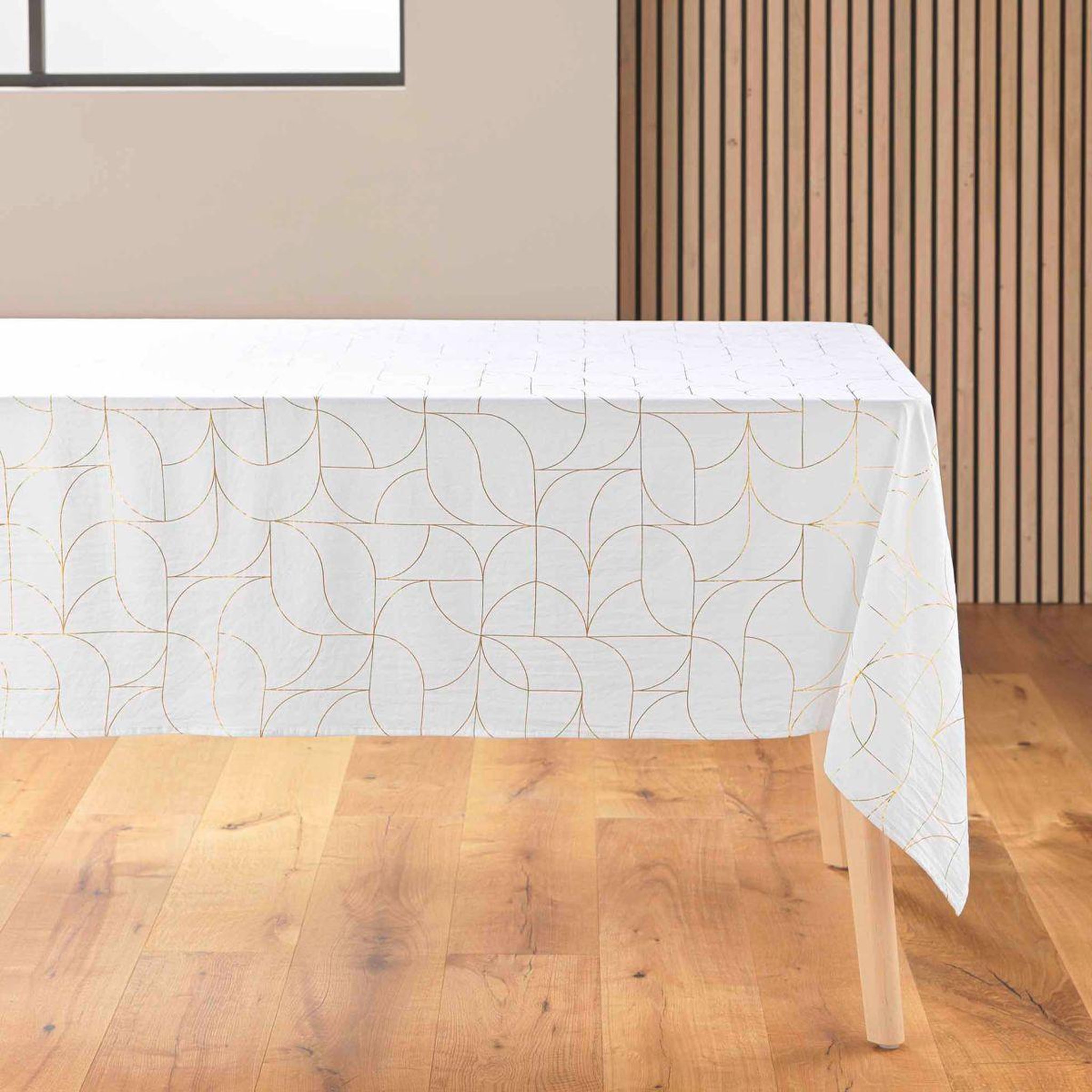 Douceur d'Intérieur Nappe antitache  louxor  140x240cm blanc & or