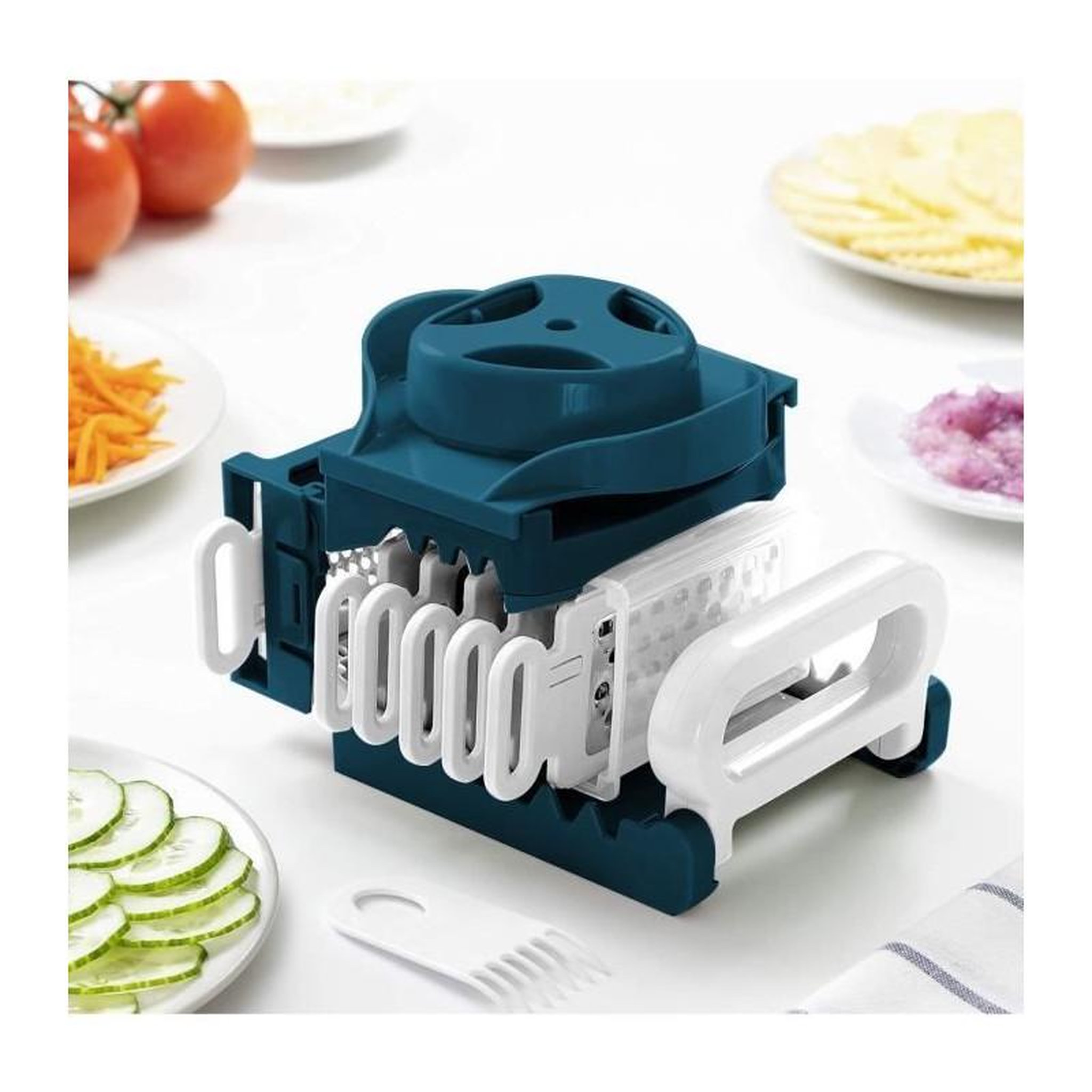Voir la diapositive 5 : Arthur Martin Mandoline pliable - ARTHUR MARTIN - AMM530 - 6 en 1 - 3 Lames de râpes et 3 lames de coupes légumes - Acier inoxydable