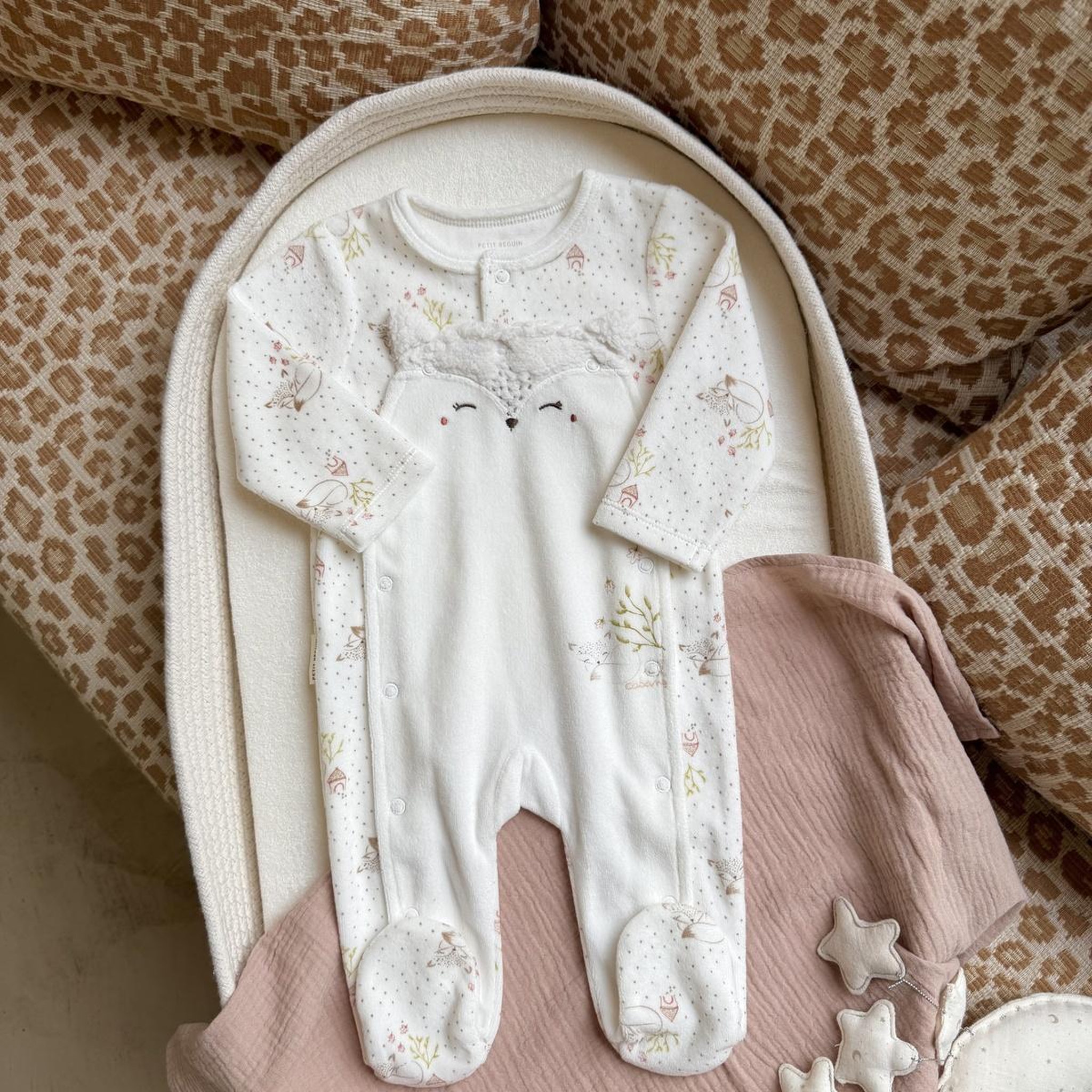 Voir la diapositive 5 : Petit BÃ©guin Pyjama bébé en velours ouverture pont doucette