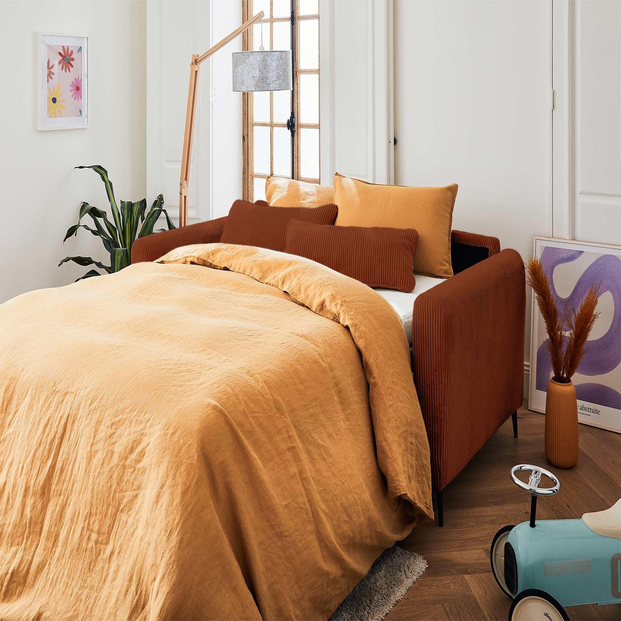 Voir la diapositive 4 : LISA DESIGN Owen - canapé 3 places convertible express couchage quotidien 140 cm matelas 12 cm en velours côtelé