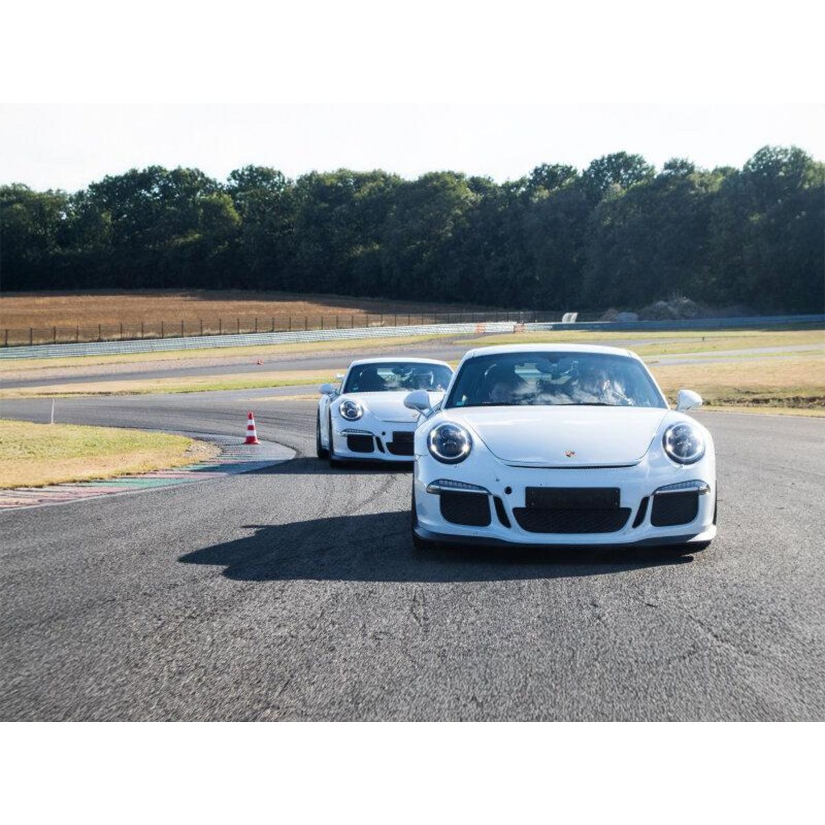 Smartbox Stage de pilotage : 5 à 6 tours de circuit au volant d'une Porsche 991 GT3 ou Porsche Cayman - Coffret Cadeau Sport & Aventure