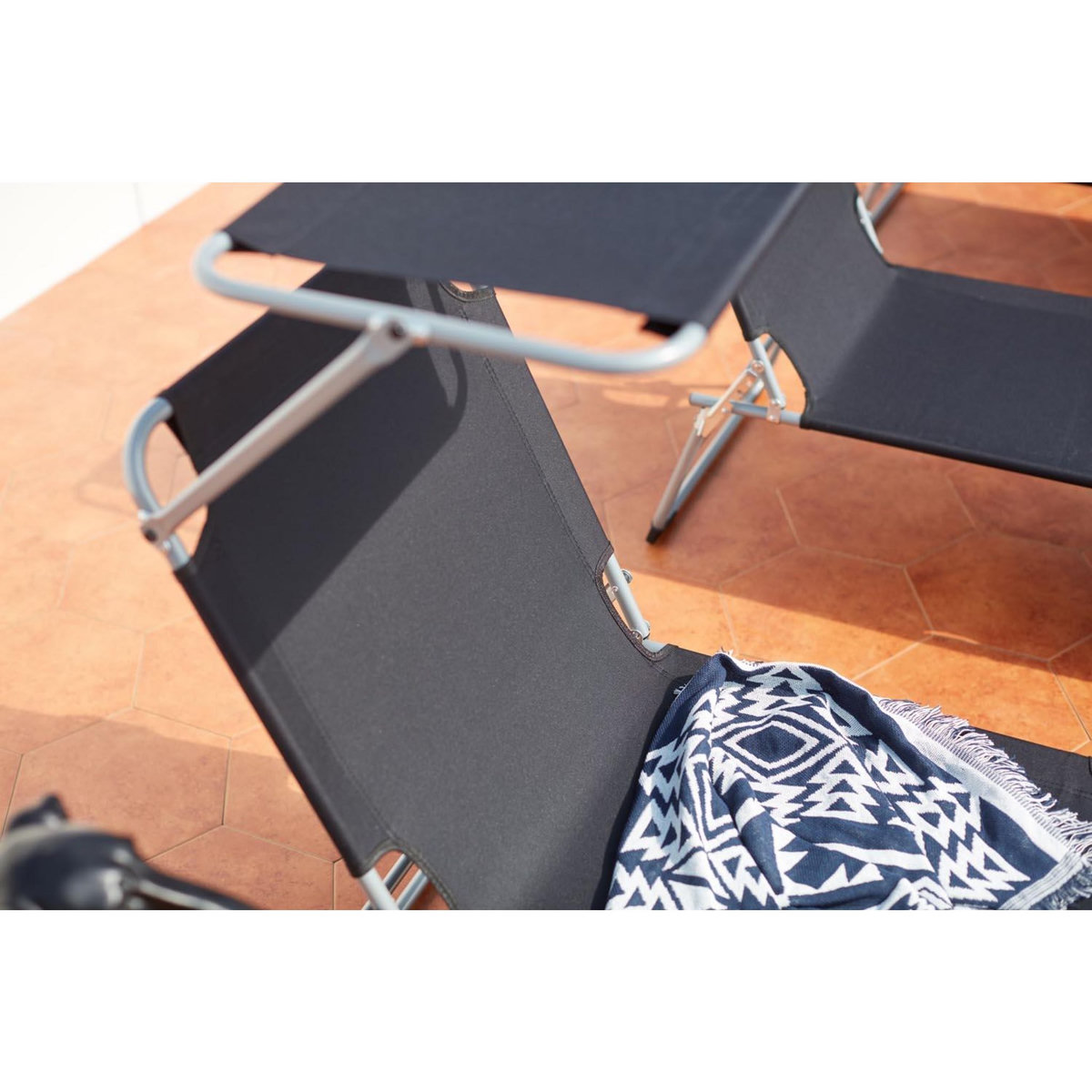 CONCEPT USINE Lot de 4 transats acier avec pare soleil PALOPO