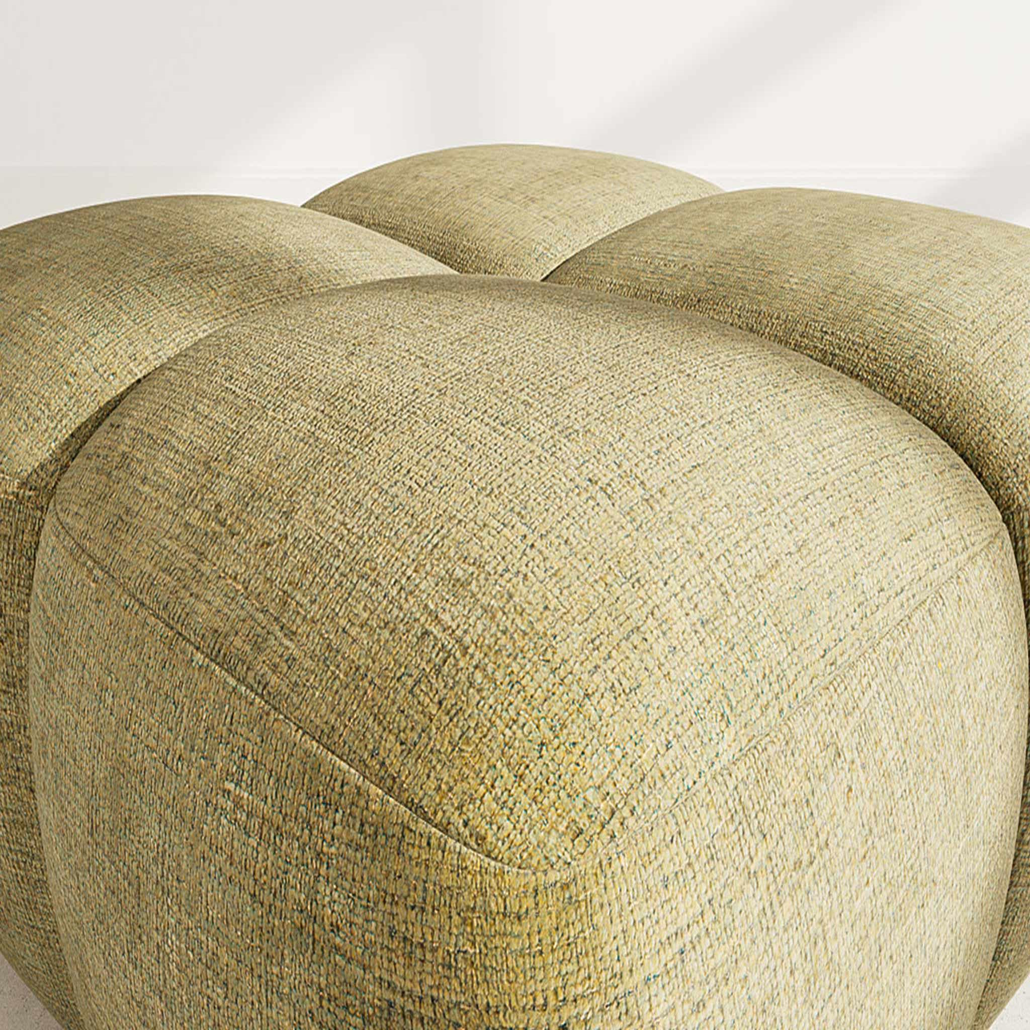 Voir la diapositive 4 : LISA DESIGN Grace - pouf en velours texturé