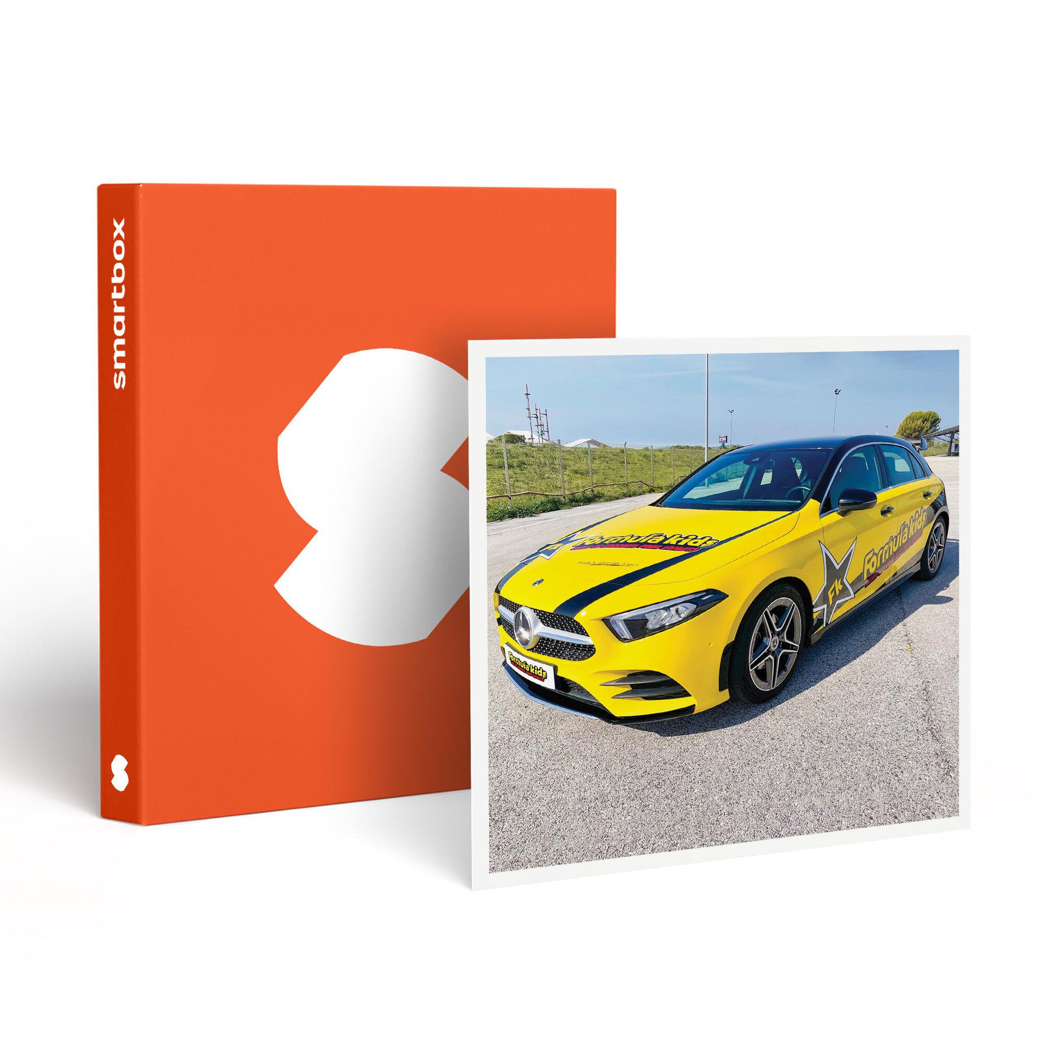 Smartbox Stage de pilotage enfant : 10 tours de circuit au volant d'une mercedes classe a amg line - coffret cadeau sport & aventure