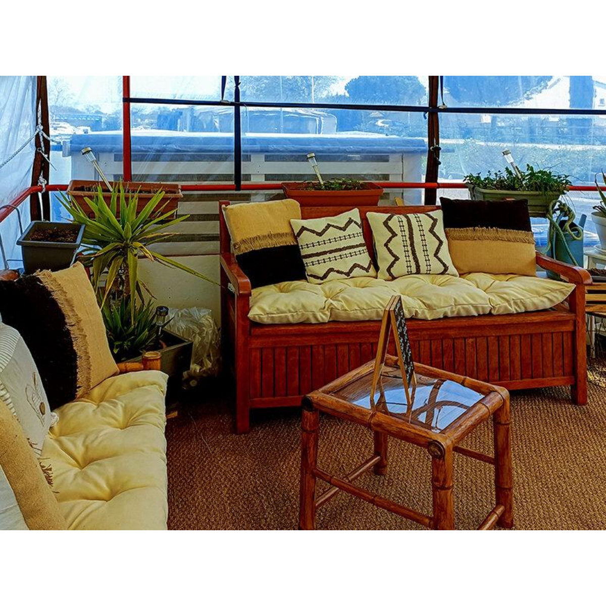 Smartbox 2 jours insolites sur le canal du Rhône à bord d'une péniche avec verre de bienvenue - Coffret Cadeau Séjour