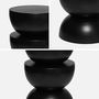 Voir la diapositive 3 : SWEEEK Table d'appoint. bout de canapé. table de chevet en métal. noir. Coumba. Ø32 x H 46.5cm