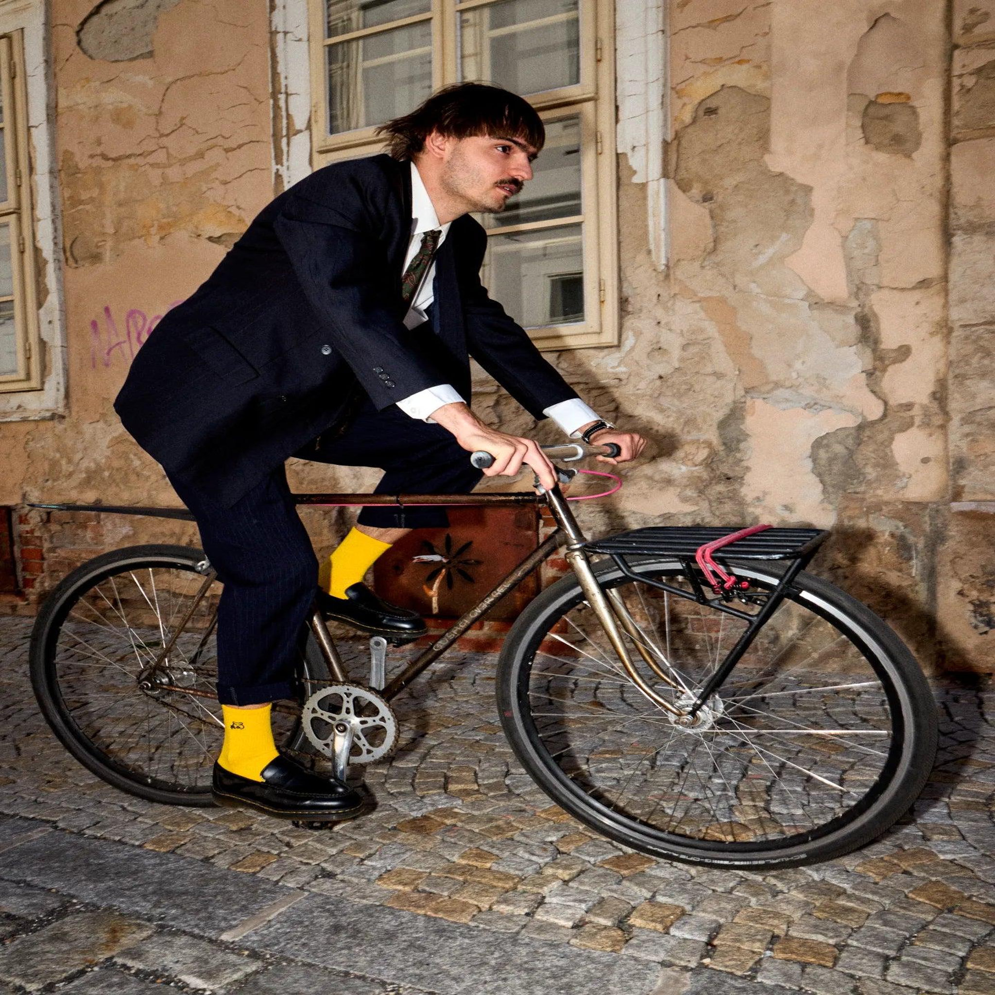 Voir la diapositive 2 : DEDOLES Chaussettes côtelées cyclisme jaune