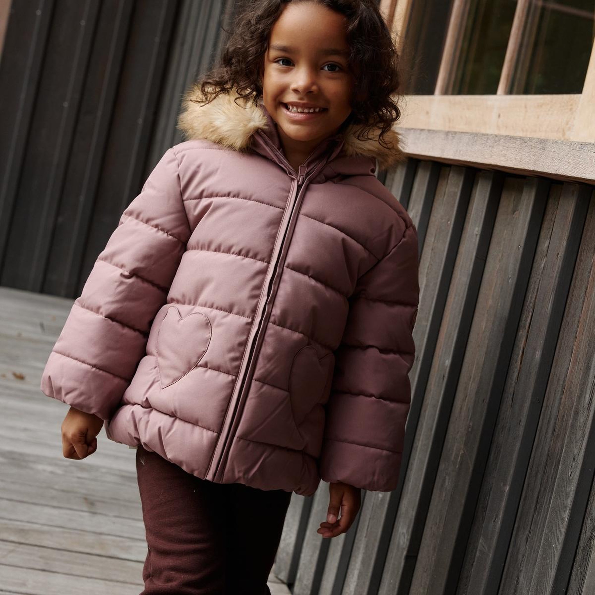 Voir la diapositive 6 : PETIT BEGUIN Doudoune enfant imperméable doublée sherpa avec capuche Chloé