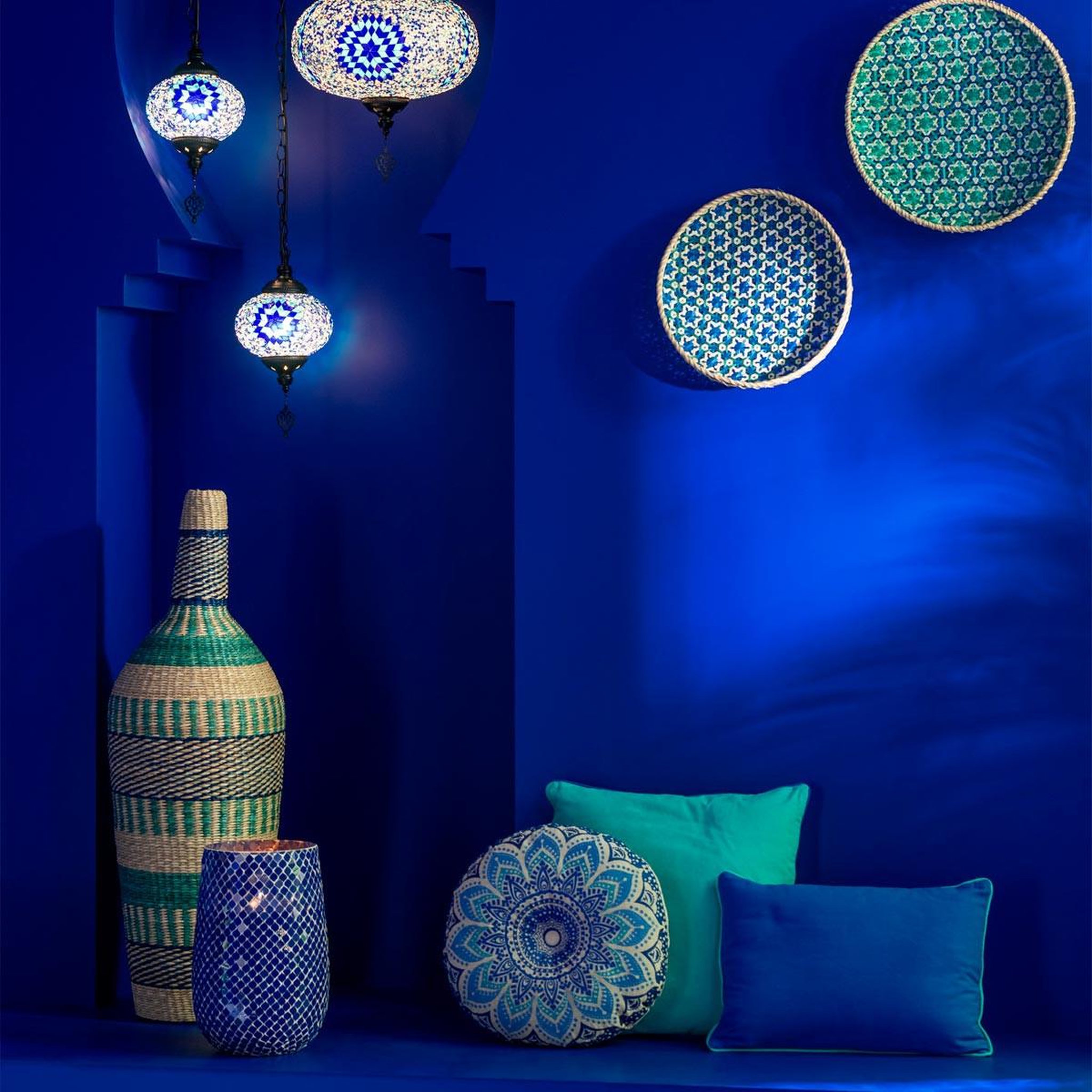 Voir la diapositive 3 : J-LINE Vase déco en jonc  ninon  90cm bleu